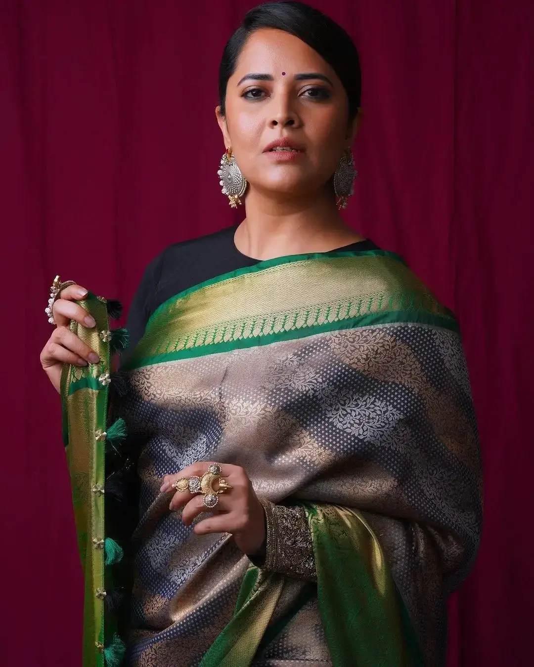 INDIAN TV SERIAL ACTRESS ANASUYA BHARADWAJ IN BLUE SAREE 6
